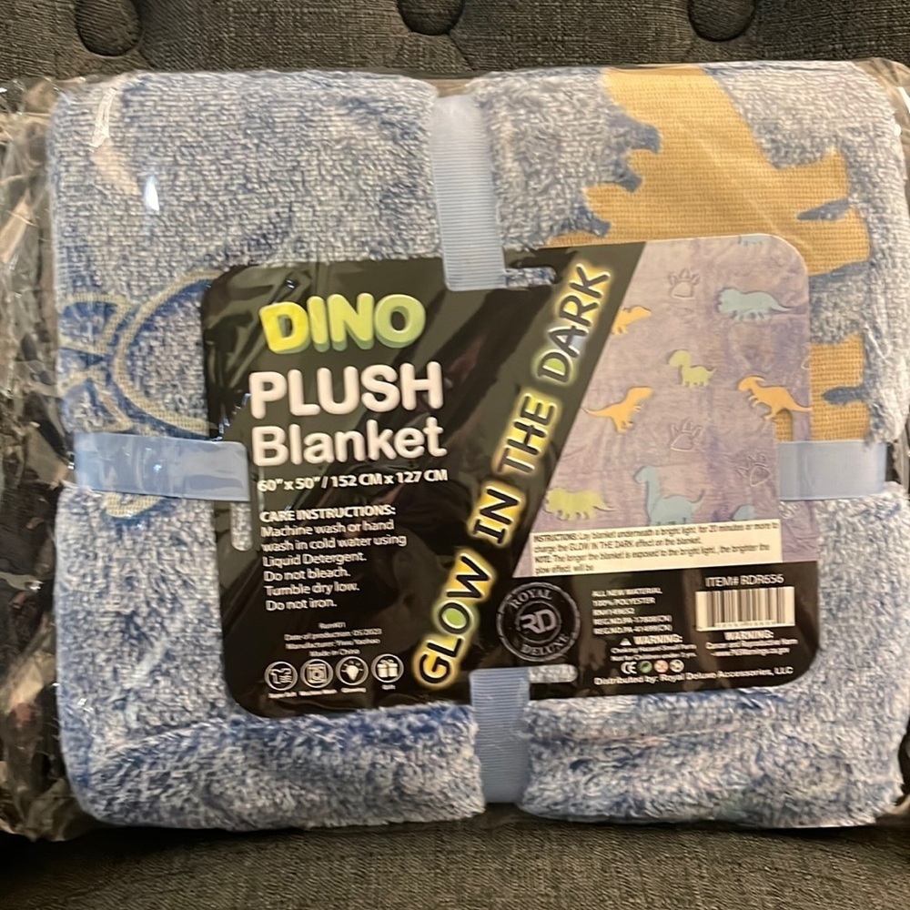 Dino Dinosaur Glow In The Dark Blanket Periwinkle Blue Size 60x50